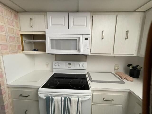 2424 N Federal Hwy 305 Highway 305, Boynton Beach, FL 33435