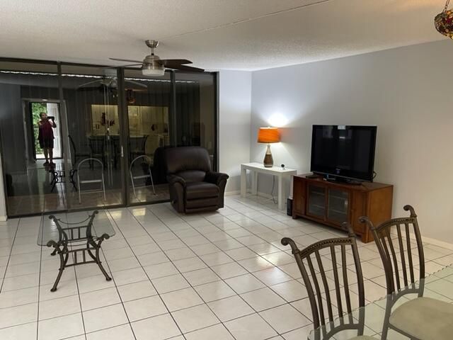 2424 N Federal Hwy 305 Highway 305, Boynton Beach, FL 33435