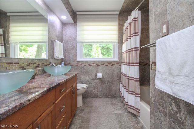 7293 Indian Trail, Youngstown, OH 44514