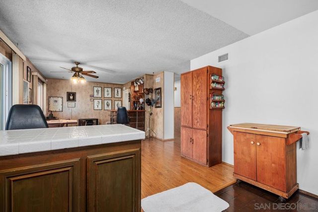 848 Harding St, Escondido, CA 92027