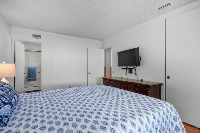 848 Harding St, Escondido, CA 92027