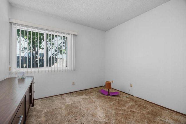 848 Harding St, Escondido, CA 92027