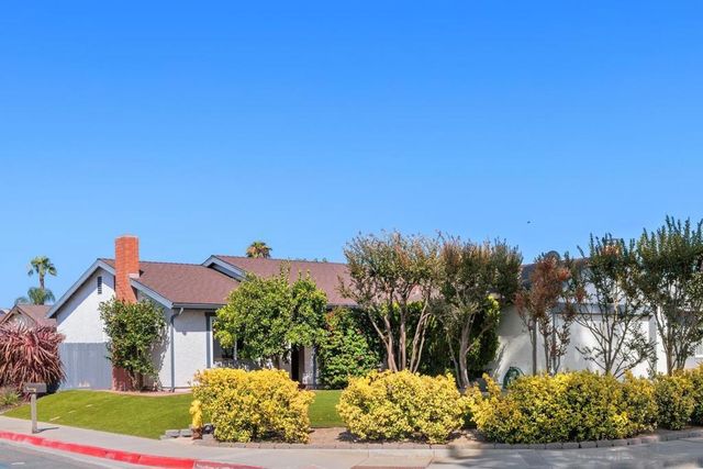 848 Harding St, Escondido, CA 92027