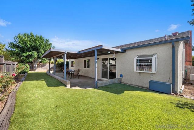 848 Harding St, Escondido, CA 92027