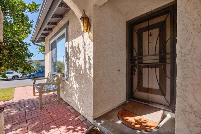 848 Harding St, Escondido, CA 92027