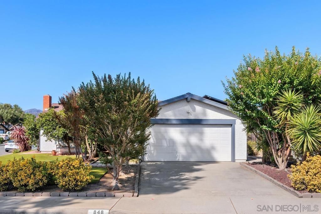 848 Harding St, Escondido, CA 92027