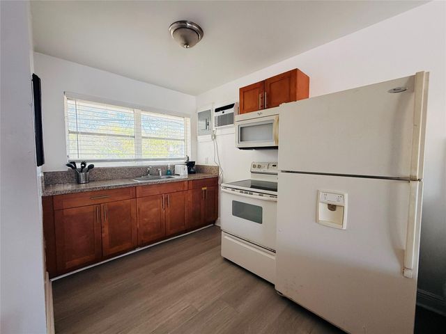 3226 NE 12TH Street 10, Pompano Beach, FL 33062