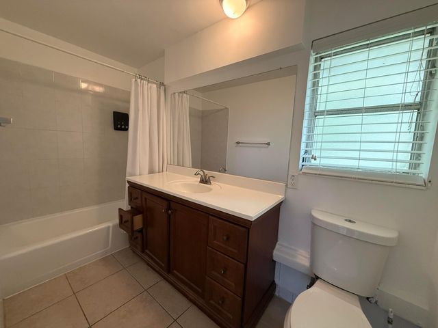 3226 NE 12TH Street 10, Pompano Beach, FL 33062