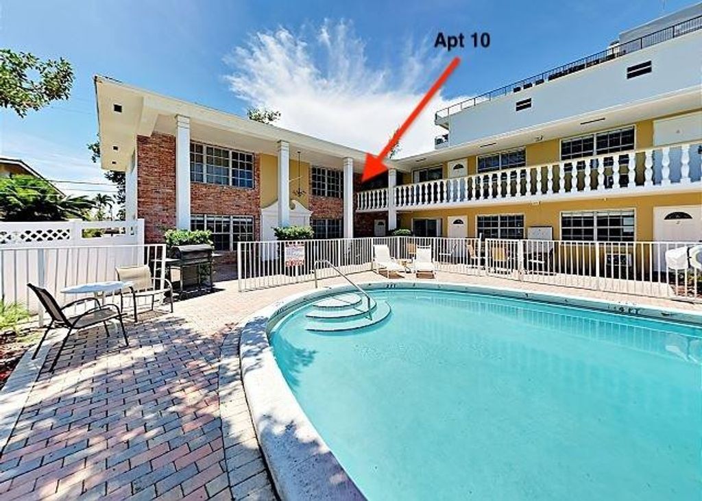 3226 NE 12TH Street 10, Pompano Beach, FL 33062