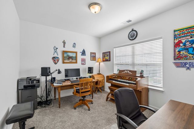 229 Stonewall Dr, Columbia, TN 38401