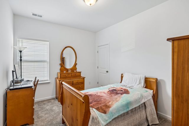 229 Stonewall Dr, Columbia, TN 38401