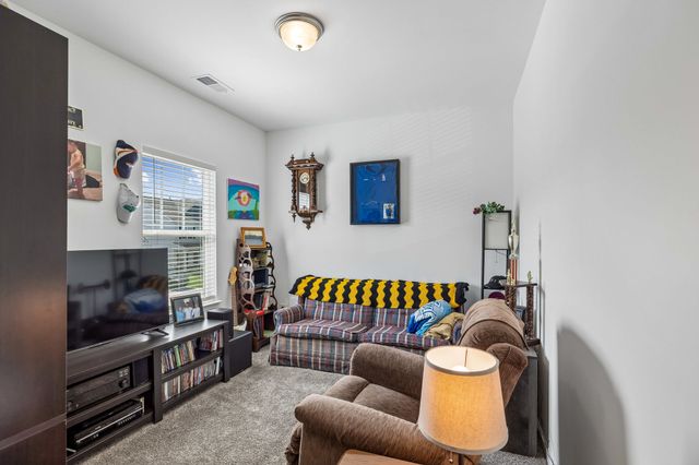 229 Stonewall Dr, Columbia, TN 38401