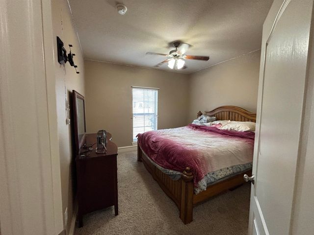 159 Stone Brook Dr, Henderson, TX 75654