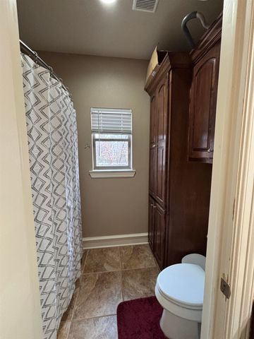 159 Stone Brook Dr, Henderson, TX 75654