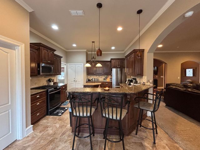 159 Stone Brook Dr, Henderson, TX 75654