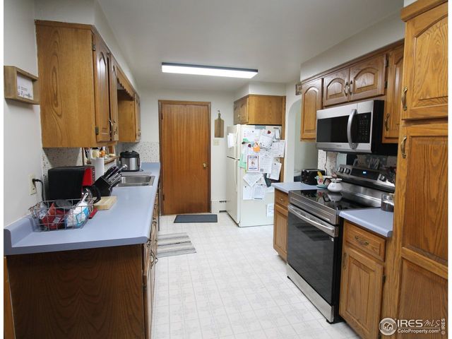 221 N Wallace Ave, Haxtun, CO 80731