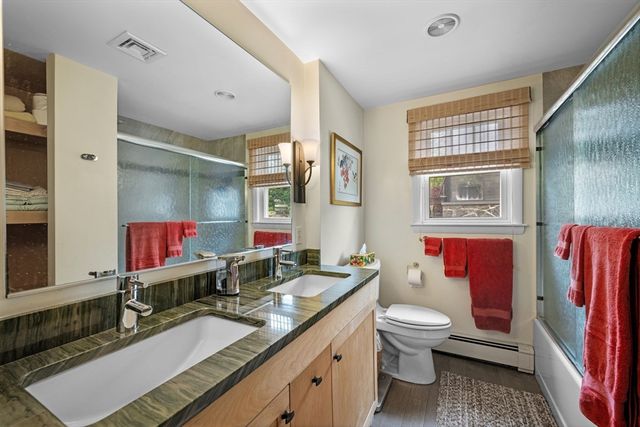 88 Moffatt Rd, Salem, MA 01970
