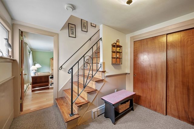 88 Moffatt Rd, Salem, MA 01970