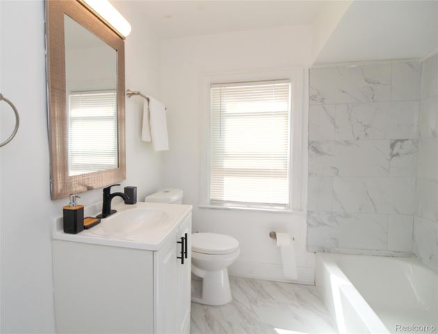 9969 Robson Street, Detroit, MI 48227