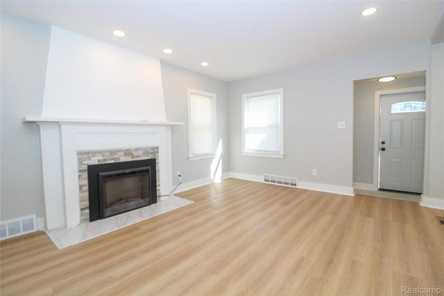 9969 Robson Street, Detroit, MI 48227