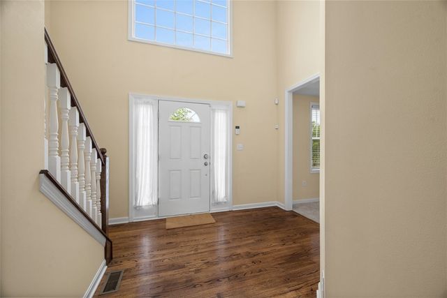 1702 S Hawthorn Ct, Franklin Park, PA 15237