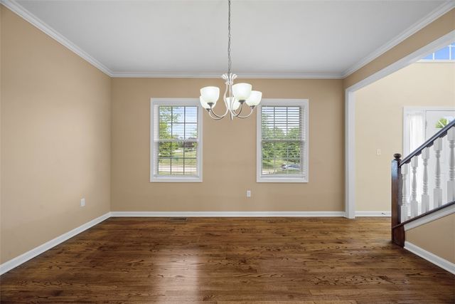 1702 S Hawthorn Ct, Franklin Park, PA 15237