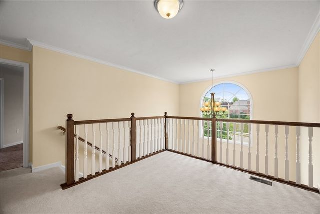 1702 S Hawthorn Ct, Franklin Park, PA 15237