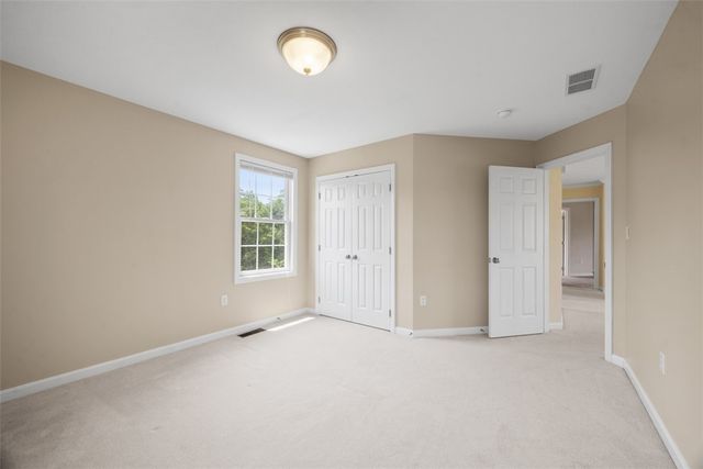 1702 S Hawthorn Ct, Franklin Park, PA 15237