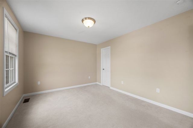 1702 S Hawthorn Ct, Franklin Park, PA 15237