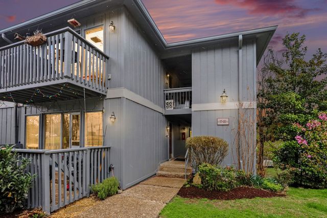 21 Vaughns Gap Rd Apt 20, Nashville, TN 37205