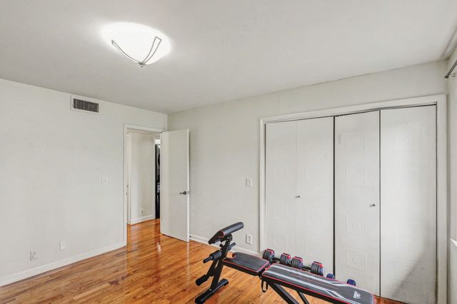 21 Vaughns Gap Rd Apt 20, Nashville, TN 37205