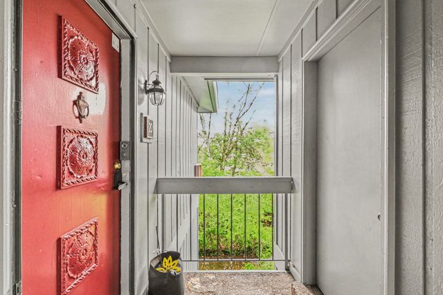 21 Vaughns Gap Rd Apt 20, Nashville, TN 37205