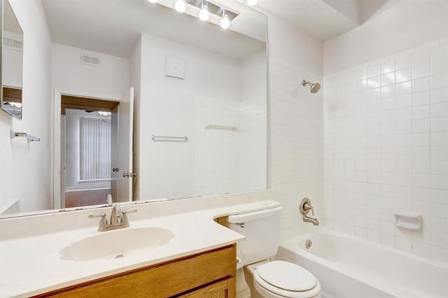 8055 Cambridge Street 57, Houston, TX 77054