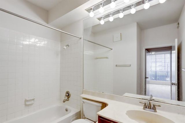 8055 Cambridge Street 57, Houston, TX 77054