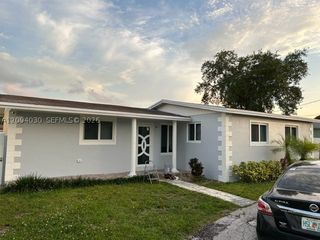 2310 NW 175th St, Miami Gardens, FL 33056