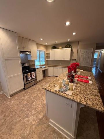 917 Woodrow Ave, Modesto, CA 95350