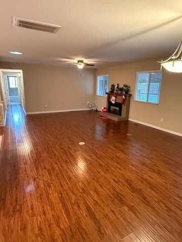 917 Woodrow Ave, Modesto, CA 95350