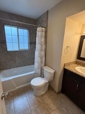 917 Woodrow Ave, Modesto, CA 95350