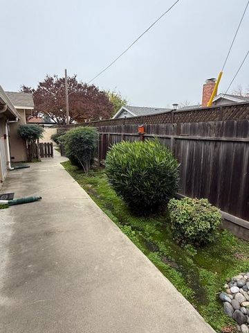 917 Woodrow Ave, Modesto, CA 95350