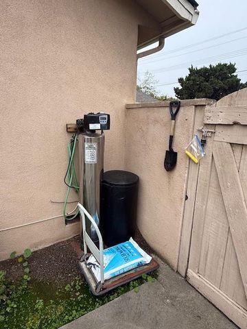 917 Woodrow Ave, Modesto, CA 95350