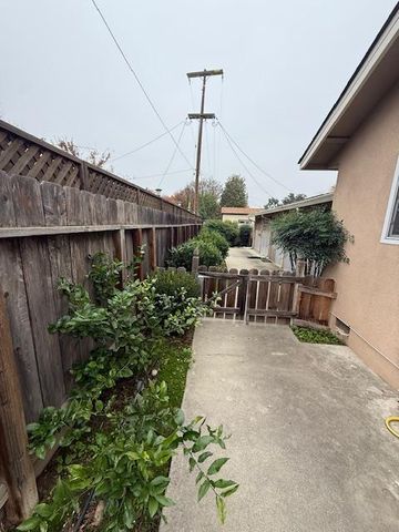 917 Woodrow Ave, Modesto, CA 95350