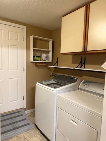 917 Woodrow Ave, Modesto, CA 95350