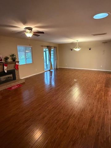 917 Woodrow Ave, Modesto, CA 95350