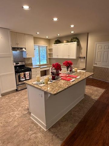 917 Woodrow Ave, Modesto, CA 95350