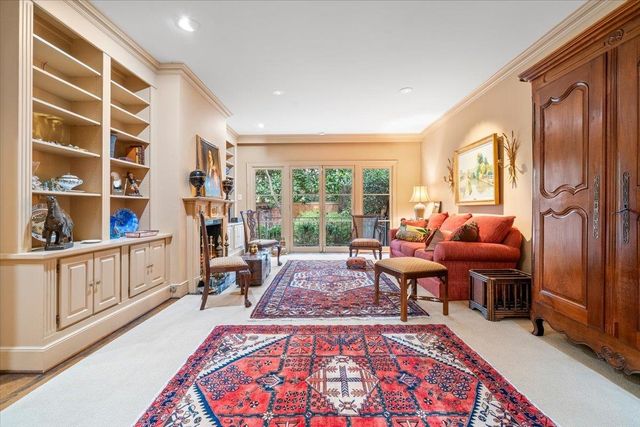 4386 W CHERRY PLACE DR, Memphis, TN 38117