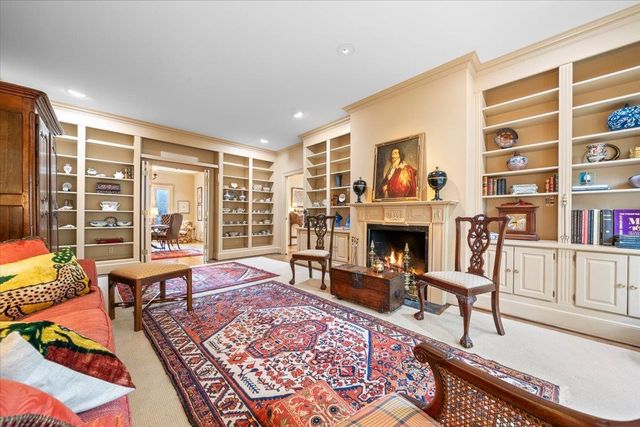 4386 W CHERRY PLACE DR, Memphis, TN 38117