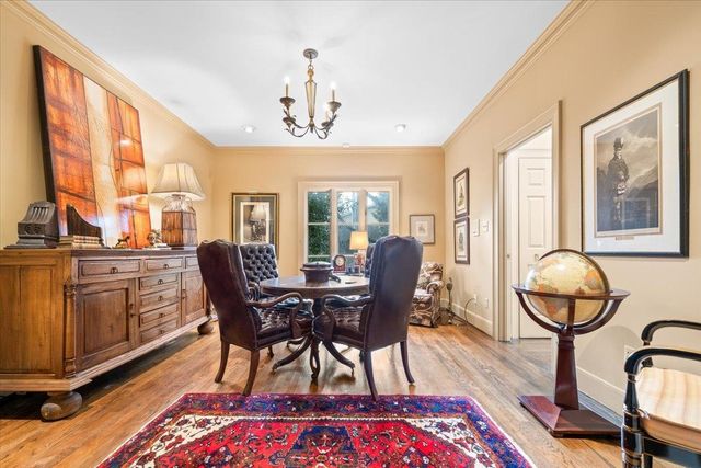 4386 W CHERRY PLACE DR, Memphis, TN 38117