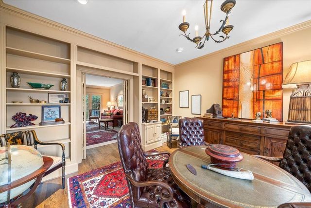 4386 W CHERRY PLACE DR, Memphis, TN 38117