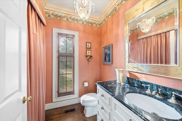 4386 W CHERRY PLACE DR, Memphis, TN 38117