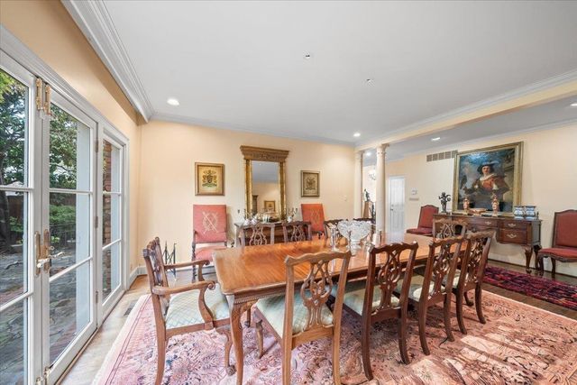 4386 W CHERRY PLACE DR, Memphis, TN 38117